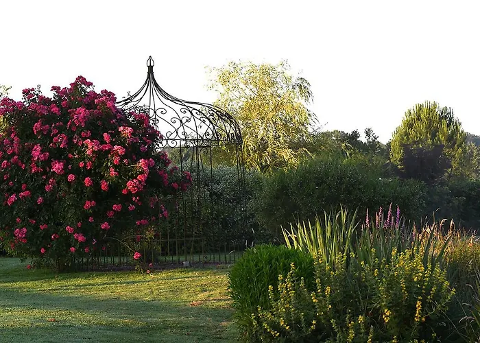 Domaine De La Lochetiere D'hotes 3*