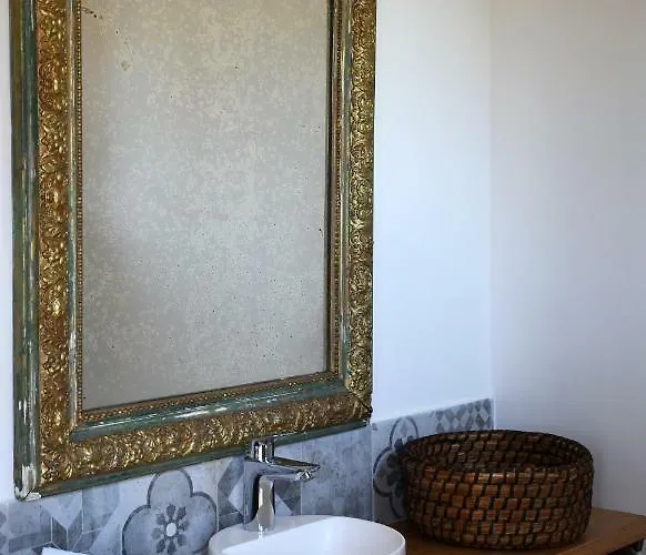 Domaine De La Lochetiere D'hotes Bed & Breakfast 3*